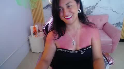 Snapshot of tamara_ch1 chatting on 10-14-25, 03:40 tamara_ch1 online show from 10-14-25, 03:40
