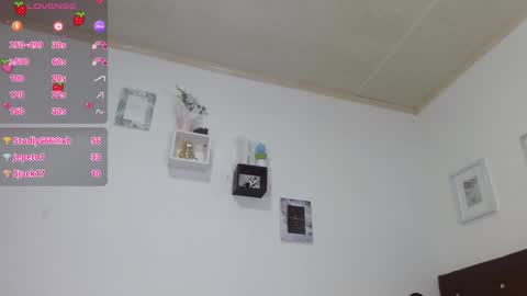 Snapshot of tamara_lemick chatting on 12-20-24, 06:56 Tamara Lemick online show from 12-20-24, 06:56