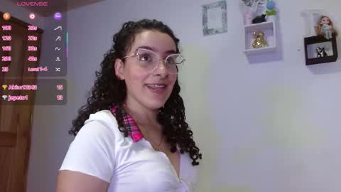 Snapshot of tamara_lemick chatting on 09-16-25, 03:35 Tamara Lemick online show from 09-16-25, 03:35