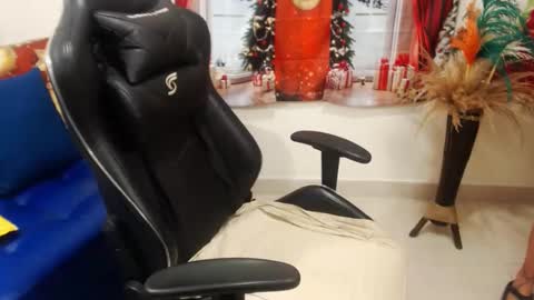 Snapshot of tamara_luaren chatting on 12-07-24, 06:15 Tamara online show from 12-07-24, 06:15