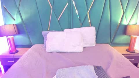 Snapshot of tamara_myller1 chatting on 01-10-25, 12:15 Tamara online show from 01-10-25, 12:15