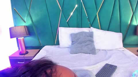 Snapshot of tamara_myller1 chatting on 01-11-25, 12:18 Tamara online show from 01-11-25, 12:18