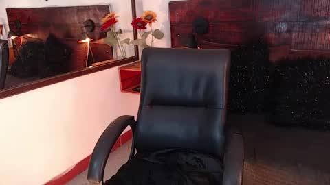    online show from 03-11-25, 09:37