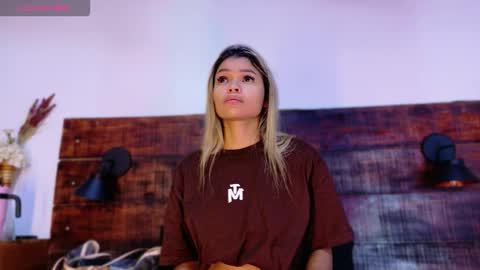 Snapshot of tamara_sanz1 chatting on 02-28-26, 10:05 online show from 02-28-26, 10:05