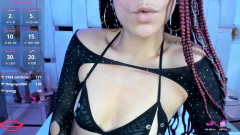 Snapshot of tamhy_ferrara chatting on 12-29-24, 08:26 Tamhy online show from 12-29-24, 08:26