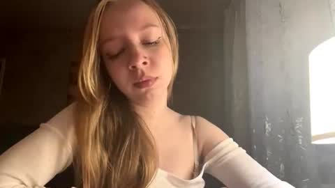 Snapshot of tammiglembocki chatting on 06-22-26, 07:38 Jenny online show from 06-22-26, 07:38