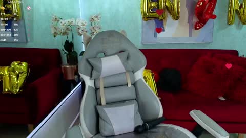 Tammy online show from 02-18-25, 06:37