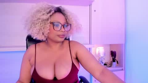 Snapshot of tammybrown1 chatting on 08-09-26, 04:17 T A M M Y online show from 08-09-26, 04:17