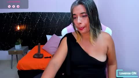 Snapshot of tammylynn45 chatting on 03-03-25, 06:12 Tammy Lynn online show from 03-03-25, 06:12