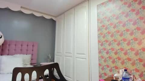 Tammara  online show from 10-22-25, 03:18