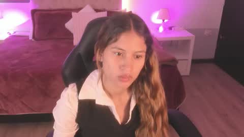 Tamy  online show from 12-18-25, 12:33