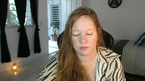 Snapshot of tamy_shine87 chatting on 03-23-26, 05:28 Im Samy online show from 03-23-26, 05:28