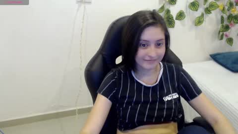Snapshot of taniadevil_69 chatting on 12-17-24, 08:10 Tania online show from 12-17-24, 08:10