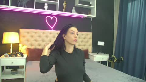 Tania Karevina online show from 05-11-26, 05:24