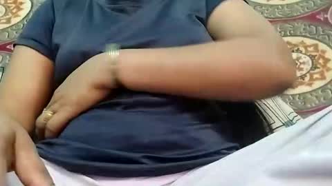 taniya_roy4628 online show from 06-08-26, 04:46