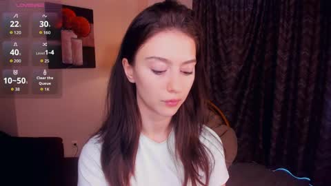Snapshot of tannaschoeneck chatting on 05-16-26, 09:28 Anna online show from 05-16-26, 09:28