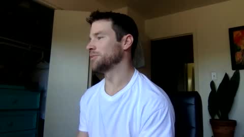 Dr. Love online show from 11-26-25, 03:35