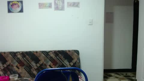 Snapshot of tantricroots chatting on 05-19-26, 04:24 Angeline Follow online show from 05-19-26, 04:24