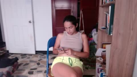 Snapshot of tantricroots chatting on 06-11-26, 09:13 Angeline Follow online show from 06-11-26, 09:13
