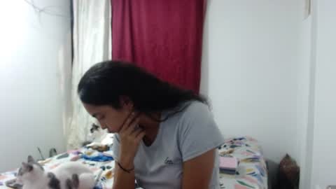 Snapshot of tantricroots chatting on 06-27-26, 02:05 Angeline Follow online show from 06-27-26, 02:05