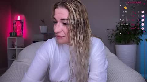 Tanya acid       online show from 10-16-25, 11:44