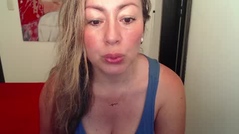 Snapshot of tanyagrace chatting on 06-30-26, 11:28 Christmas online show from 06-30-26, 11:28