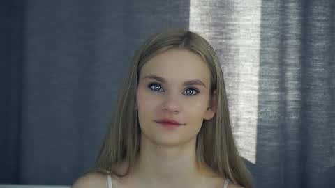 Naomi online show from 09-13-25, 07:52