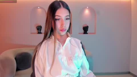 Tara Lawrence online show from 12-18-25, 03:23