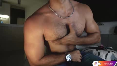 Snapshot of tarek_dan chatting on 03-07-26, 01:35 Tarek online show from 03-07-26, 01:35