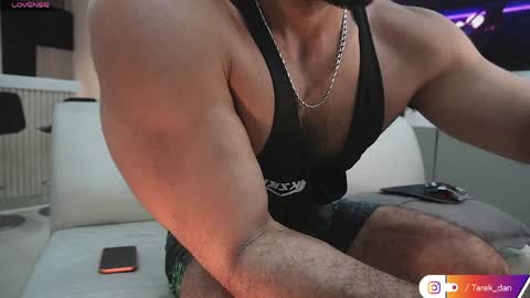 Snapshot of tarek_dan chatting on 03-31-26, 01:40 Tarek online show from 03-31-26, 01:40