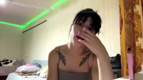 Snapshot of tariewig chatting on 08-02-26, 06:39 Leila online show from 08-02-26, 06:39