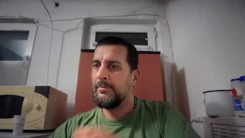 Snapshot of tarkan198 chatting on 10-23-25, 06:39 tarkan198 online show from 10-23-25, 06:39