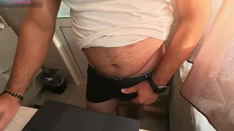 Snapshot of tarkan198 chatting on 10-24-25, 06:54 tarkan198 online show from 10-24-25, 06:54