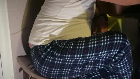 Snapshot of tarkan198 chatting on 11-02-25, 07:05 tarkan198 online show from 11-02-25, 07:05