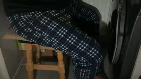 Snapshot of tarkan198 chatting on 11-04-25, 06:51 tarkan198 online show from 11-04-25, 06:51