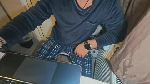 Snapshot of tarkan198 chatting on 11-08-25, 07:12 tarkan198 online show from 11-08-25, 07:12