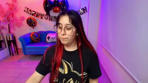 Snapshot of tarly_matches chatting on 10-25-25, 11:54 Tarly online show from 10-25-25, 11:54