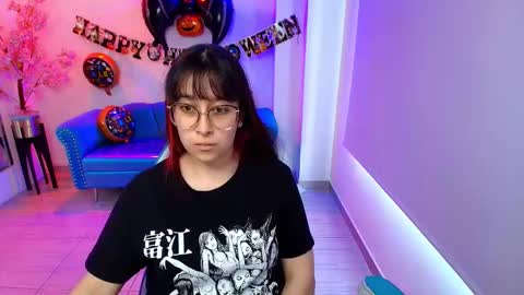 Snapshot of tarly_matches chatting on 10-26-25, 12:00 Tarly online show from 10-26-25, 12:00