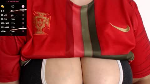 Snapshot of tarrant_ chatting on 11-02-25, 10:45 tarrant_ online show from 11-02-25, 10:45