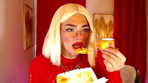 tashaa online show from 11-29-25, 09:56