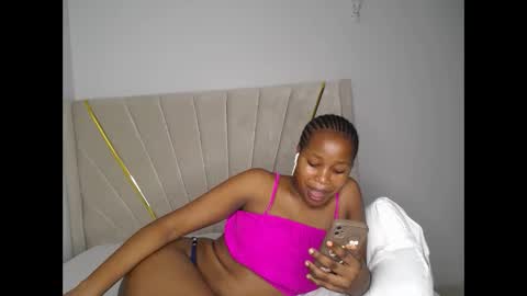 Snapshot of tasha_kimmy chatting on 03-10-26, 12:59 Ireen online show from 03-10-26, 12:59