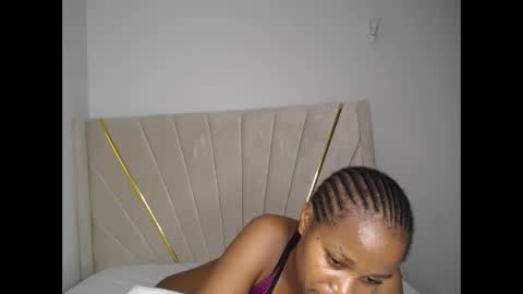 Snapshot of tasha_kimmy chatting on 03-11-26, 11:33 Ireen online show from 03-11-26, 11:33