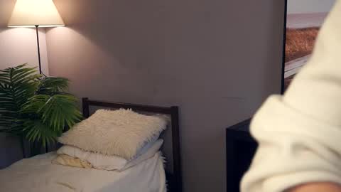 Your Ressie online show from 12-02-25, 07:36