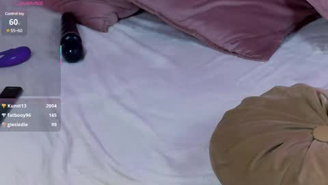 Snapshot of tasteofdivine chatting on 01-14-25, 10:12 tasteofdivine online show from 01-14-25, 10:12