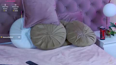 Snapshot of tasteofdivine chatting on 01-15-25, 07:34 tasteofdivine online show from 01-15-25, 07:34