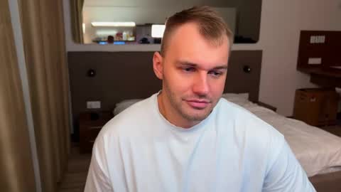 My shows 2100500 UTC3 online show from 12-05-25, 06:37