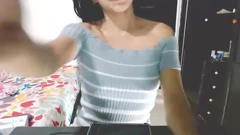 tatabebe online show from 11-22-25, 02:21