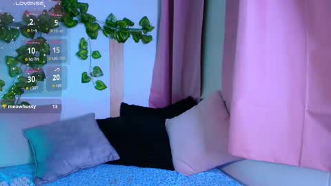 Snapshot of tati_cardenas chatting on 02-15-26, 05:26 AME online show from 02-15-26, 05:26