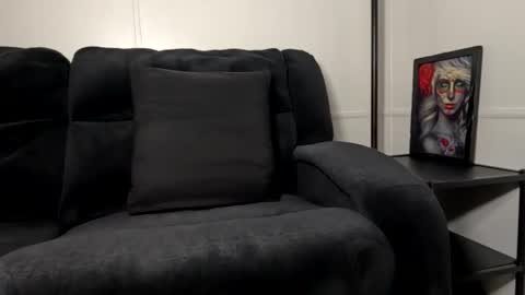 Snapshot of tatiana365524 chatting on 10-18-25, 11:44 Tatiana online show from 10-18-25, 11:44