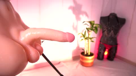 Snapshot of tatiana_monroe chatting on 04-23-26, 02:08 Hey Im Tatiana online show from 04-23-26, 02:08